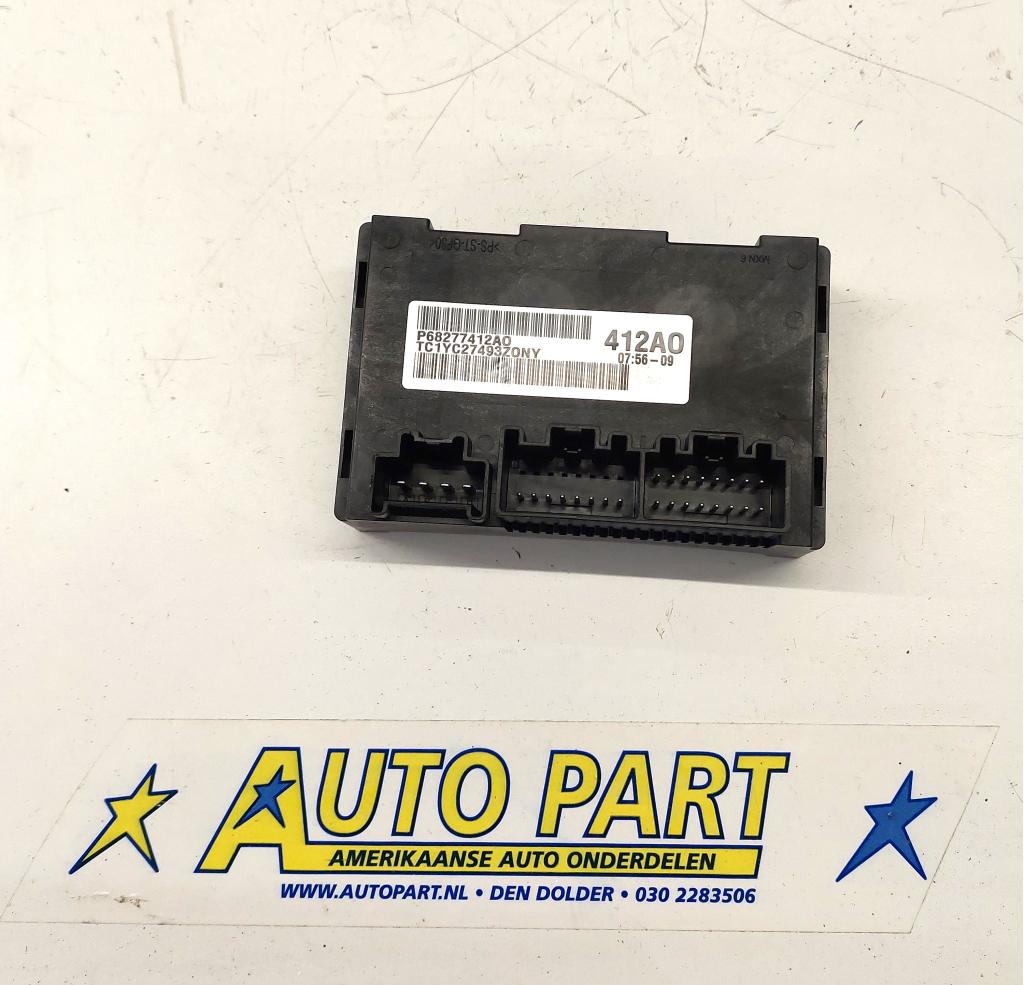 Dodge Ram tussenbak module 2019-2024, Gebruikt, PO Box 21-8004 | Auburn Hills, MI 48321-8004, Amerikaanse onderdelen, Ophalen of Verzenden