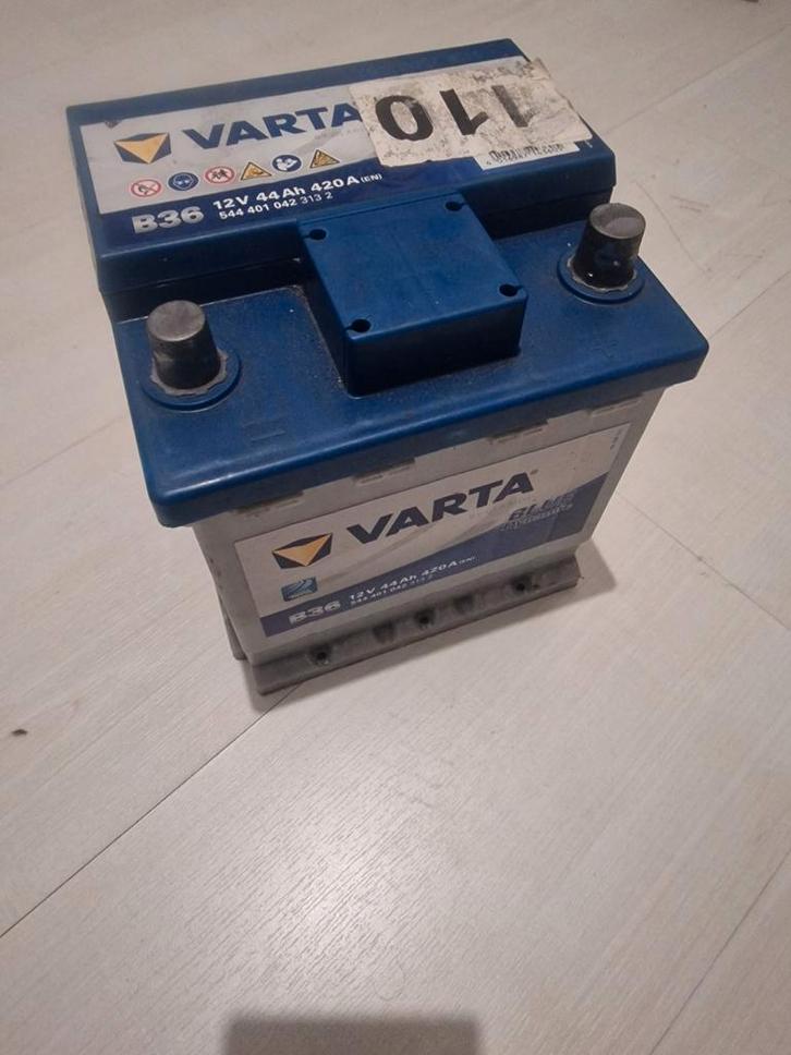 Varta Blue Dynamic B36 Accu 12V 44Ah 420A (EN), Auto-onderdelen, Accu's en Toebehoren, Ophalen