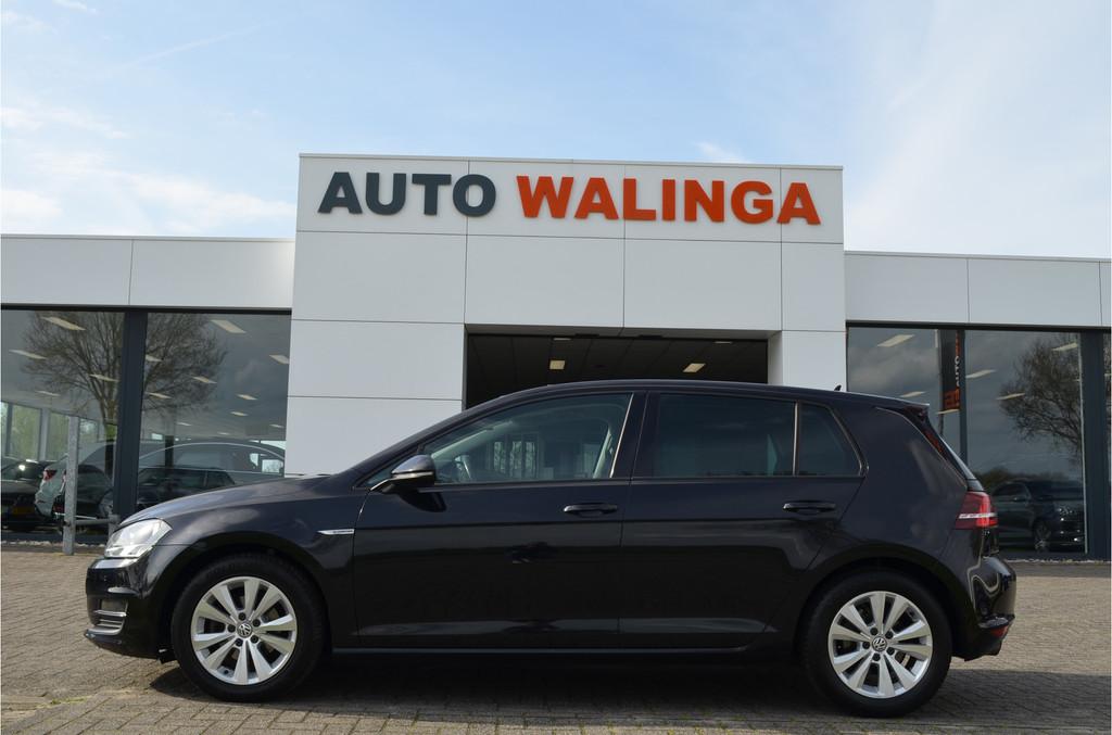 Volkswagen Golf 1.0 TSI Connected Series Camera | Carplay |, Voorwielaandrijving, Stof, Gebruikt, Origineel Nederlands