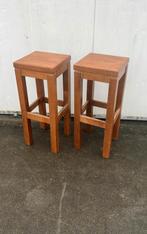 25 stuks oerdegelijk houten horeca cafe / kroeg barkrukken, Ophalen, 5 krukken of meer, Met voetsteun, 60 tot 90 cm