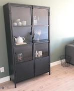 Metalen vitrine kast, Ophalen, 50 tot 100 cm, Zo goed als nieuw, 150 tot 200 cm
