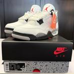 Air Jordan 4 Retro ‘White Cement’ EUR47,5, Wit, Nieuw, Ophalen of Verzenden, Sneakers of Gympen