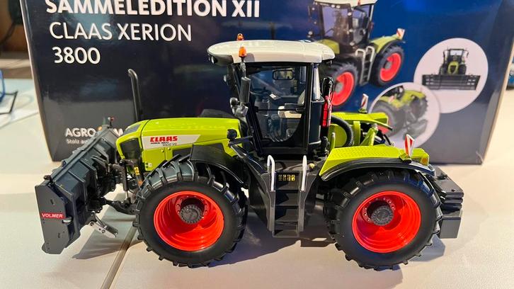 Claas Xerion 3800 Agro Mais Editie UH5392, Hobby en Vrije tijd, Modelauto's | 1:32, Gebruikt, Tractor of Landbouw, Universal Hobbies