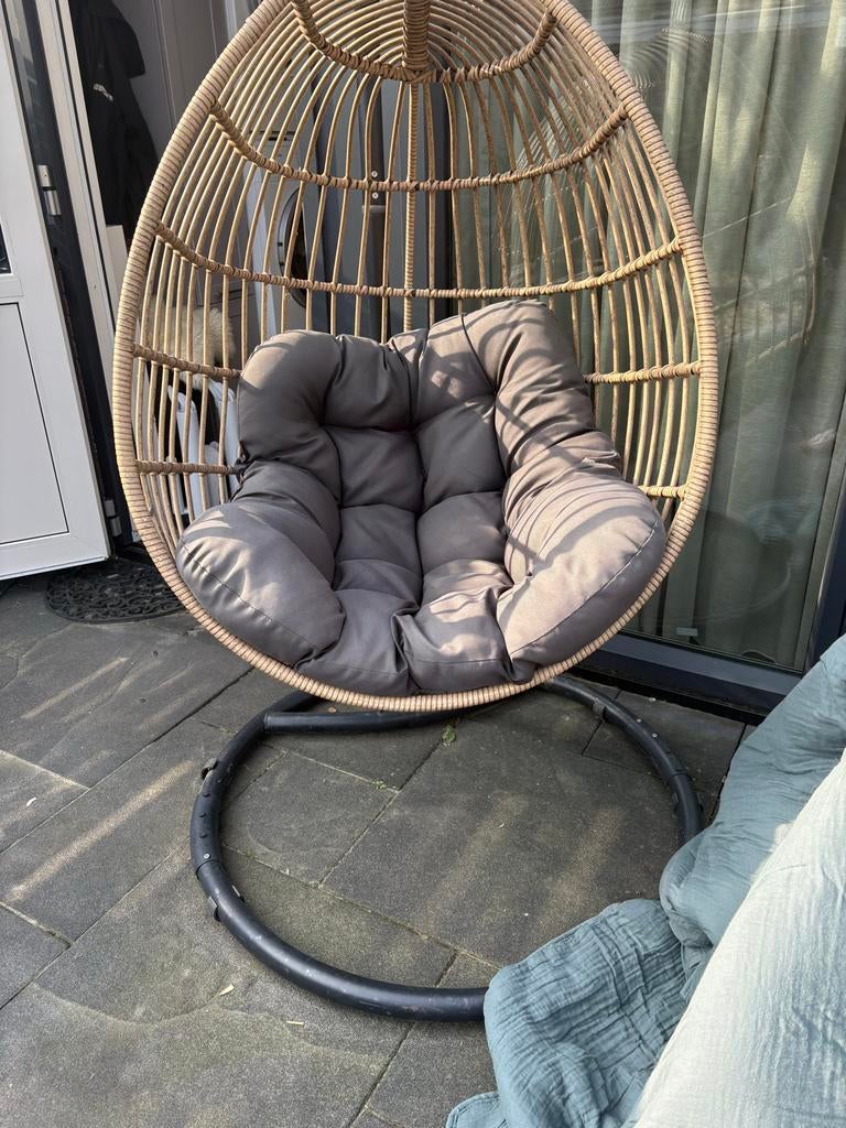 Hangstoel met standaard, Huis en Inrichting, Ophalen, Overige kleuren, Riet of Rotan, Zo goed als nieuw