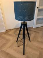 Mooie Staande Lamp met Driepoot, Huis en Inrichting, Ophalen, Zo goed als nieuw, Metaal, 100 tot 150 cm