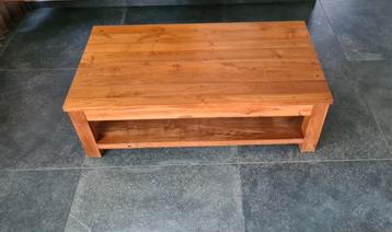 Teakhouten salontafel met onderblad  beschikbaar voor biedingen