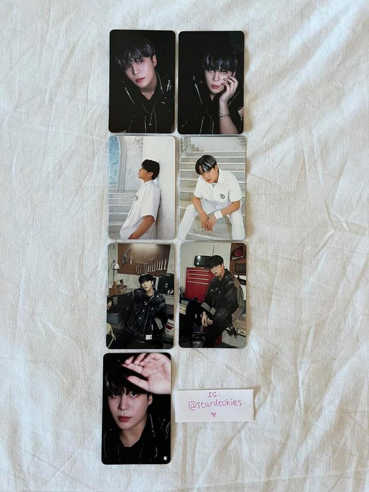 Ateez Jongho Outlaw platform album image set, Verzamelen, Muziek, Artiesten en Beroemdheden, Zo goed als nieuw, Foto of Kaart