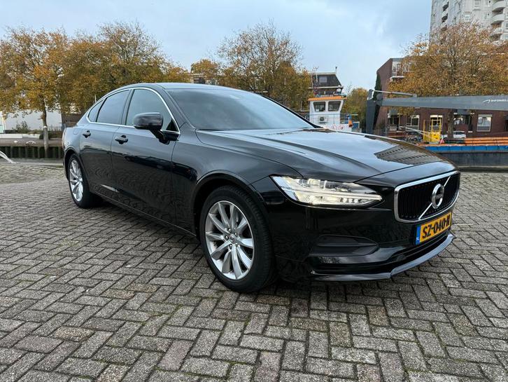 Volvo S90 T4 190pk Geartronic 2018 Zwart (Beige), Auto's, Volvo, S90, Adaptive Cruise Control, Airbags, Airconditioning, Bluetooth