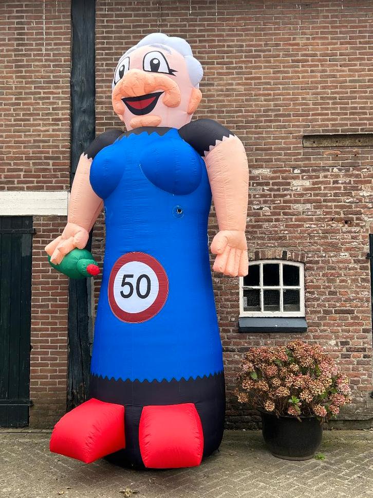 Sarah te huur € 40,-, Hobby en Vrije tijd, Feestartikelen | Verhuur, Zo goed als nieuw, Abraham of Sarah, Ophalen