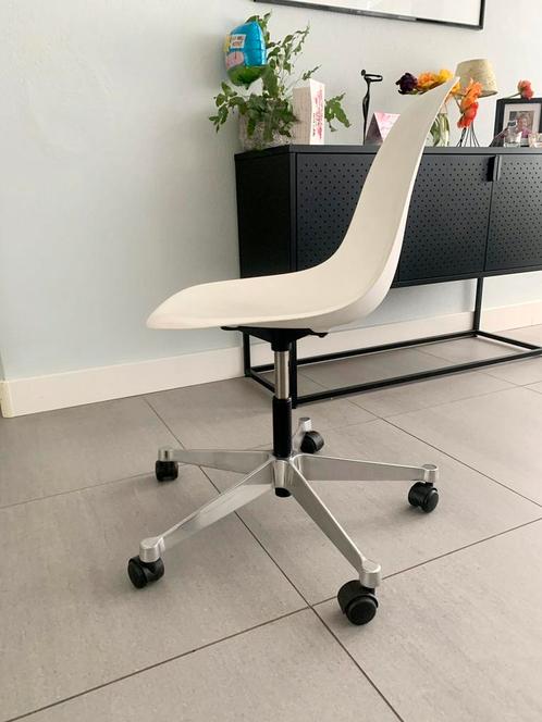 Vitra eames pscc bureaustoel, Huis en Inrichting, Bureaustoelen, Zo goed als nieuw, Ophalen of Verzenden
