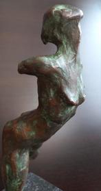 Brons beeld naakte torso op graniet sokkel, Brons, Ophalen