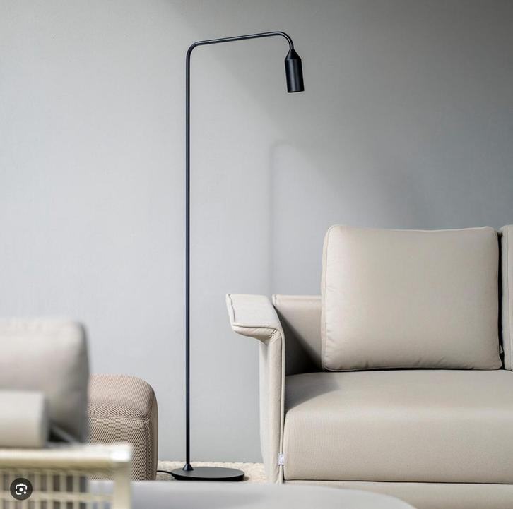 Vloerlamp outdoor/indoor,kleur=brons factuur erbij= 700 euro, Huis en Inrichting, Lampen | Vloerlampen, Zo goed als nieuw, 150 tot 200 cm