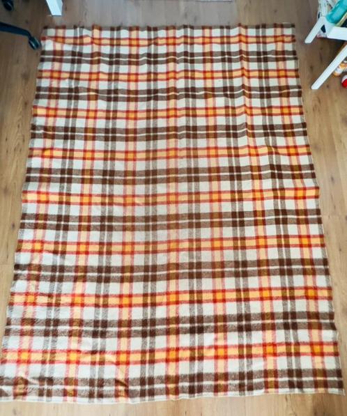 Wooly grote vintage wollen deken 180 x 240, Huis en Inrichting, Woonaccessoires | Plaids en Woondekens, Zo goed als nieuw, Ophalen of Verzenden