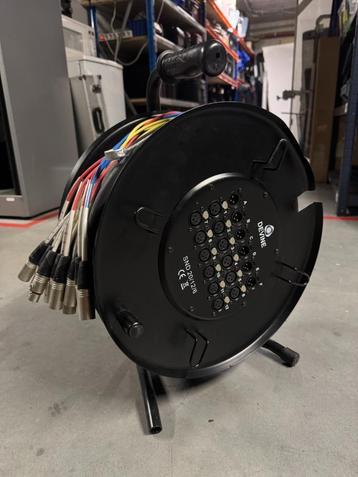 Devine SND-20-12-6 Stagesnake XLR stage haspel 12 kanalen beschikbaar voor biedingen