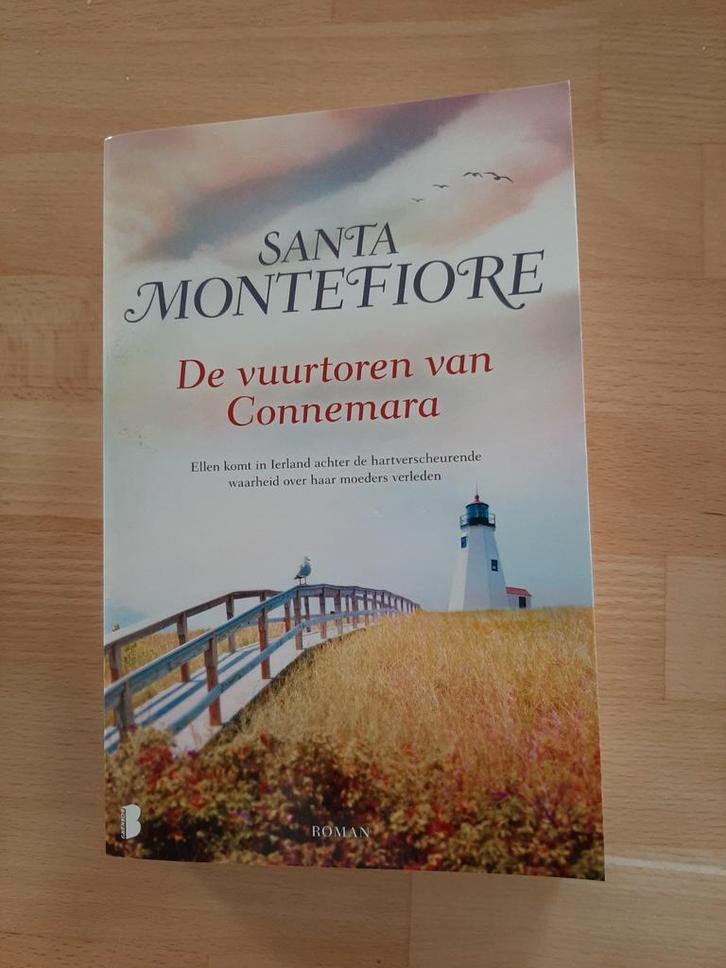De vuurtorens van Connemara - Santa Montefiore, Boeken, Romans, Zo goed als nieuw, Nederland, Ophalen