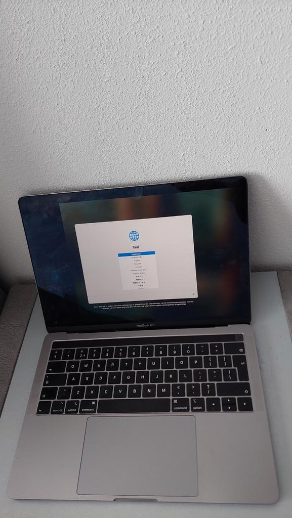Macbook Pro A2159 (2019) 13" i5 8GB/256GB
(Defect scherm), Computers en Software, Apple Macbooks, Zo goed als nieuw, MacBook Pro