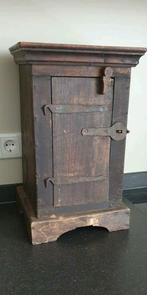 Klein eiken kastje, stoer, sober, h 47 cm, Ophalen of Verzenden