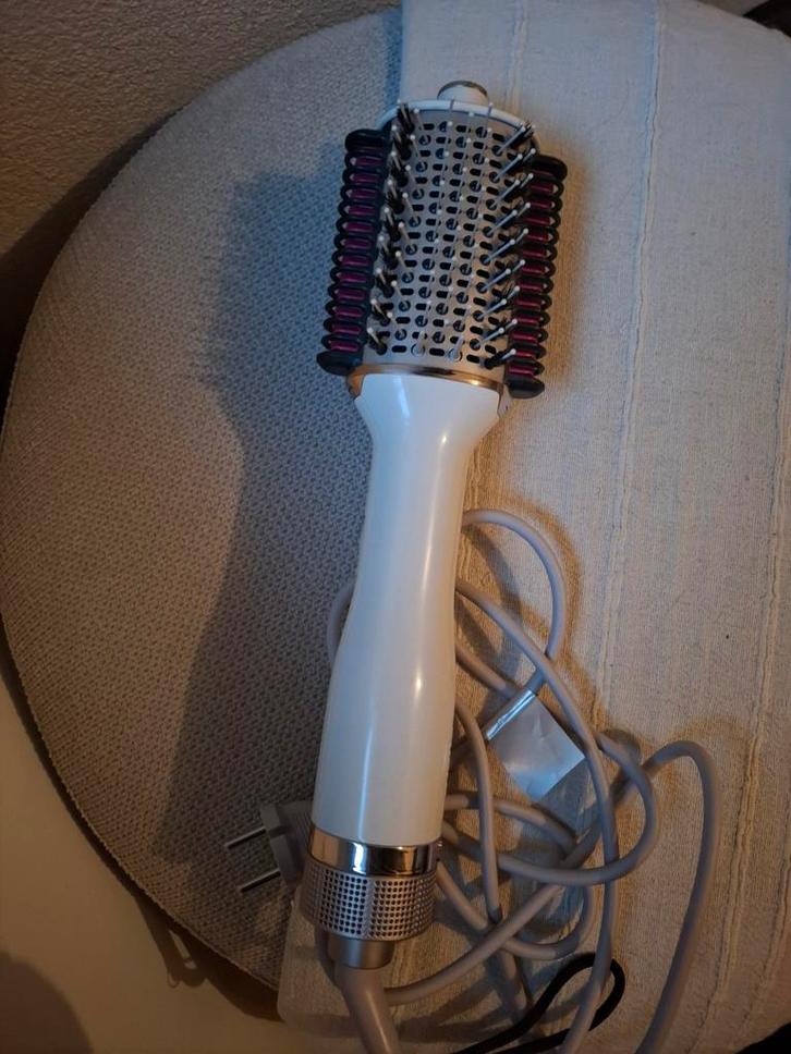 Shark föhnborstel, Sieraden, Tassen en Uiterlijk, Uiterlijk | Haarverzorging, Zo goed als nieuw, Föhn of Haardroger, Ophalen of Verzenden