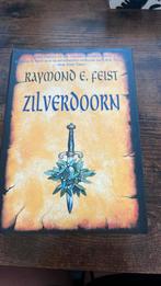 Raymond E. Feist - Sage scheuring 2 Zilverdoorn, Ophalen of Verzenden, Zo goed als nieuw, Raymond E. Feist