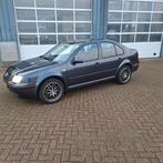 Volkswagen Bora 1.6-16V, Auto's, Gebruikt, Bora, 4 cilinders, Blauw