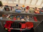 Houten winkeltje met accesoires, Kinderen en Baby's, Speelgoed | Houten speelgoed, Ophalen, Zo goed als nieuw, Meubelstuk of Keukentje