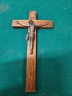 -	Kruisbeeld hout en jezus beeld, Verzamelen, Religie, Ophalen of Verzenden