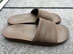 Adidas slippers maat 9 (43), Ophalen of Verzenden, Zo goed als nieuw