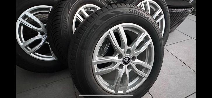 Toyota Rav4 C-hr  velgen en winterbanden 17 inch, Auto-onderdelen, Banden en Velgen, Banden en Velgen, Winterbanden, 17 inch, 215 mm