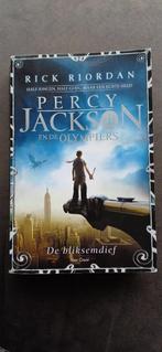 Percy Jackson en de Olympiërs, De bliksemdief (deel 1), Boeken, Ophalen of Verzenden, Zo goed als nieuw, Rick Riordan
