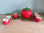 Aardbeien - keramische set, Huis en Inrichting, Keuken | Servies, Ophalen of Verzenden, Zo goed als nieuw, Keramiek, Overige stijlen
