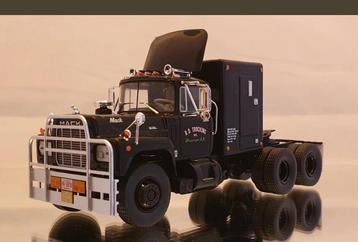 Mack R Serie 1966 IXO 1:43 beschikbaar voor biedingen