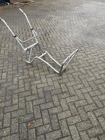 Onderstel kruiwagen beschikbaar voor biedingen