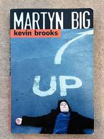 Martyn Big - Kevin Brooks, Boeken, Fictie, Ophalen of Verzenden, Zo goed als nieuw, Kevin Brooks