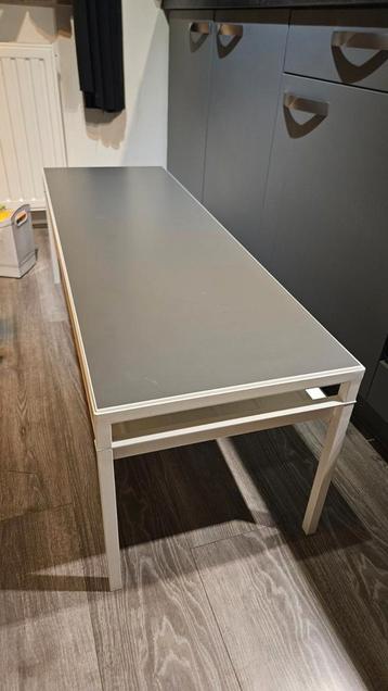 Laag model tafel, omkeerbaar blad beschikbaar voor biedingen