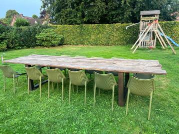 Robuuste stoere lange tuintafel op maat beschikbaar voor biedingen