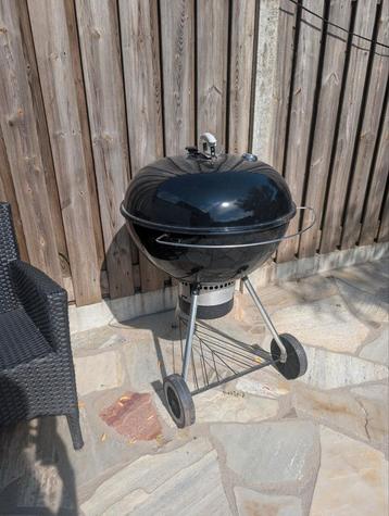 Weber Master Touch 57 cm incl. Rooster beschikbaar voor biedingen