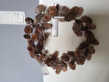 Leuke krans met lichtjes op batterijen beschikbaar voor biedingen