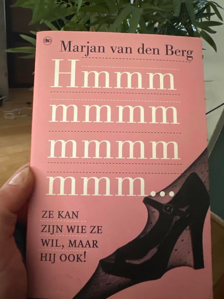 Hmmm mmmm mmmm mmm... - Marjan van den Berg, Ophalen of Verzenden, Zo goed als nieuw, Nederland