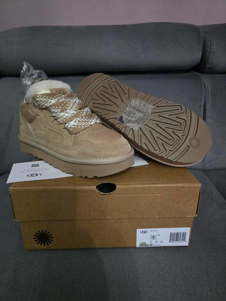 NIEUW!! UGG Lowmel Sand Sneakers Suède (Gucci,Dior,Prada), Kleding | Dames, Schoenen, Nieuw, Sneakers of Gympen, Beige, Ophalen of Verzenden