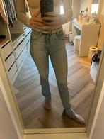 Zara Jeans met split Maat 32, Ophalen of Verzenden, Gedragen, Blauw, W30 - W32 (confectie 38/40)