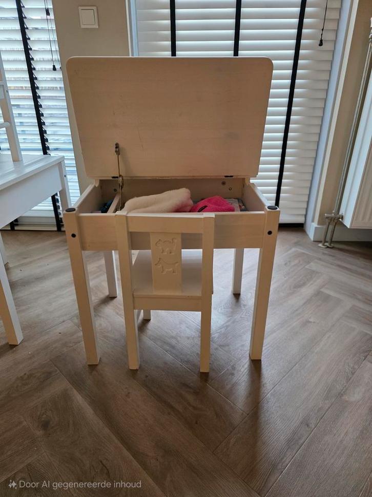 2 schoolbankjes en 2 bijbehorende stoeltjes, Kinderen en Baby's, Kinderkamer | Tafels en Stoelen, Gebruikt, Tafel(s) en Stoel(en)