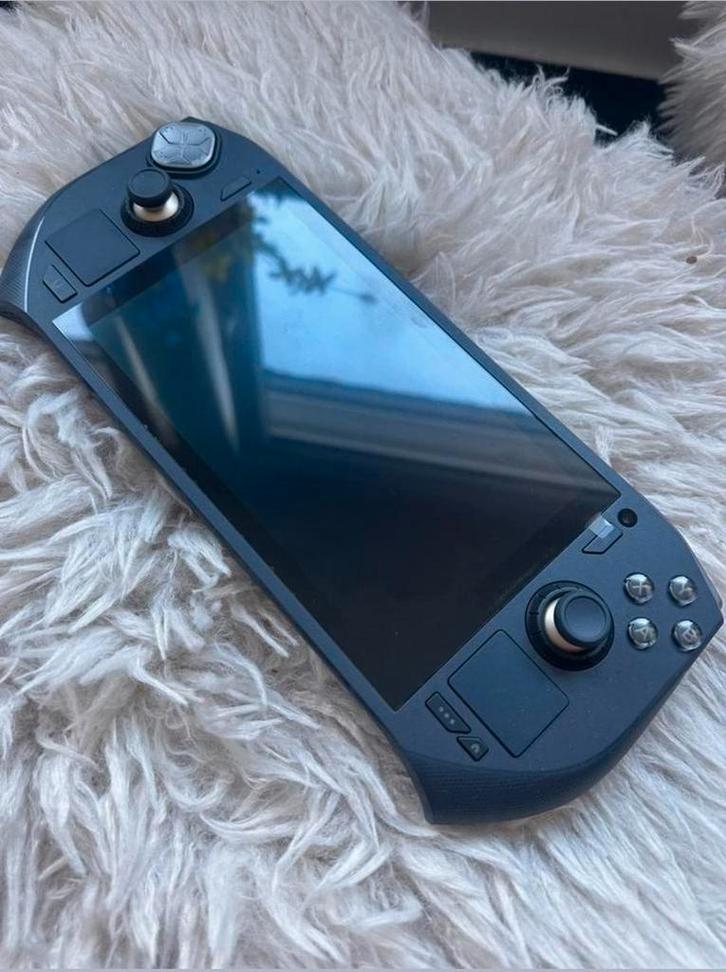 Zotac Zone Oled Gaming Handheld, Spelcomputers en Games, Spelcomputers | Overige, Zo goed als nieuw, Ophalen