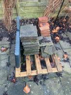 Gratis of tegen betaling op te halen: Terrastegels en zand, Tuin en Terras, Tegels en Klinkers, Ophalen, Gebruikt, Minder dan 5 m²