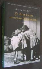 Minka Pradelski : En daar kwam mevrouw Kugelman, Ophalen of Verzenden, Zo goed als nieuw