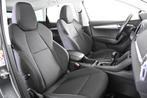 Skoda Karoq Clever *1ste Eigenaar*Navigatie*Keyless*PDC*, Voorwielaandrijving, Stof, Gebruikt, Handgeschakeld