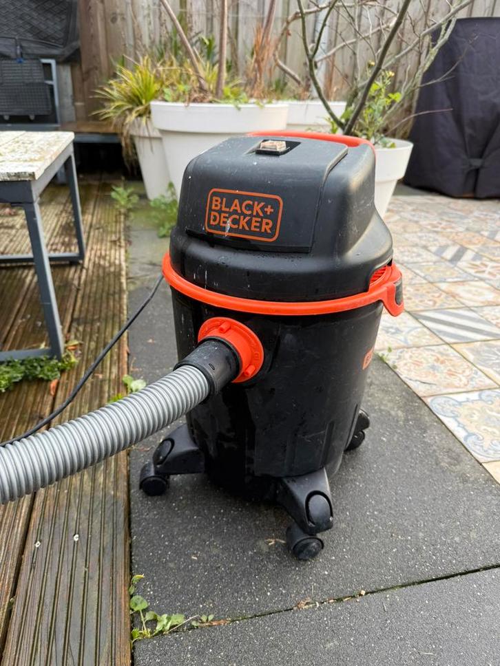 Te koop nat- en droogzuiger Black en Decker BX20P, Witgoed en Apparatuur, Stofzuigers, Gebruikt, Overige typen, 1200 tot 1600 watt