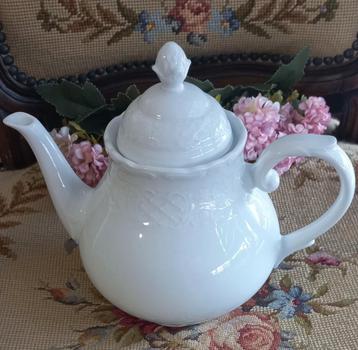 Mooie brocante witte koffiepot, reliëf, Arzberg Bavaria  beschikbaar voor biedingen