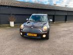 Mini Clubman 1.6 Cooper Bruin Metallic NEDERLANDSE AUTO NAP, Auto's, Voorwielaandrijving, 4 cilinders, Bruin, 4 stoelen