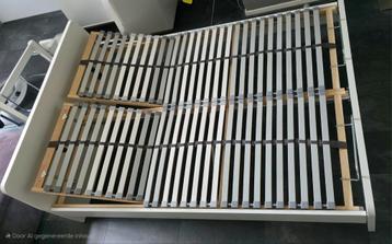 IKEA bed, verstelbaar ( 140x200 ) top staat - afbeelding 5