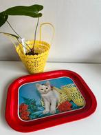 Vintage Blikken Rood Dienblad Poes Kitten~Rode Anjers 50’s, Huis en Inrichting, Woonaccessoires | Dienbladen, Ophalen of Verzenden